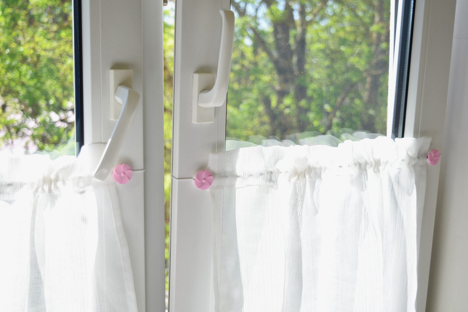 Gardinebasic-B.2-Curtain-wire-set-ohne-bohren-ohne-kleben-gardinendraht-vorhangseil-vorhangdraht-4GardineDecor-Pink